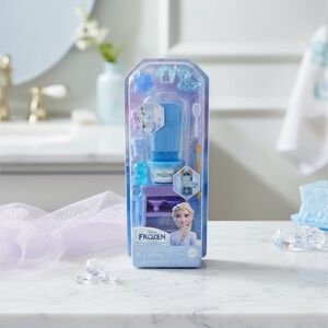 Disney Frozen Start the Story Elsa  Ice Cream Accessory Set with Dough.